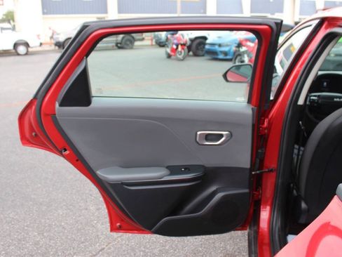 Used 2025 Kia K4 FWD image 15