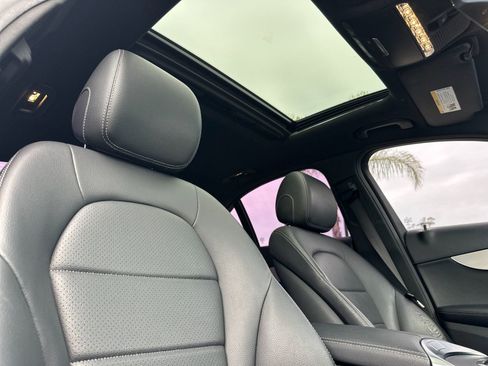 Certified 2021 Mercedes-Benz C 300 Sedan w/ Premium Package image 18