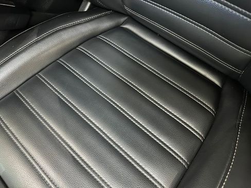 Used 2024 Ford Edge SEL image 7