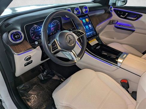 Certified 2025 Mercedes-Benz GLC 300 image 10