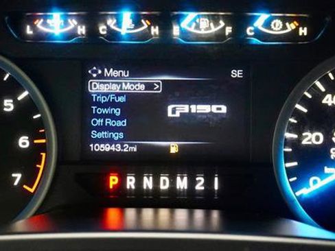 Used 2015 Ford F150 XLT w/ Equipment Group 302A Luxury AWD/4WD image 13