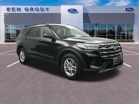 New 2026 Ford Explorer Active RWD image 1