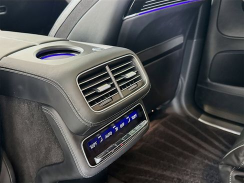 Used 2023 Mercedes-Benz Maybach GLS 600 4MATIC image 28