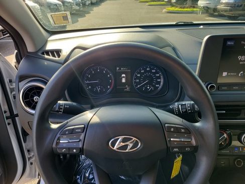 Used 2023 Hyundai Kona SE AWD/4WD image 24