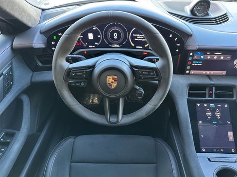 Used 2023 Porsche Taycan GTS image 16
