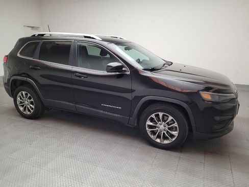 Used 2020 Jeep Cherokee Latitude Plus image 11