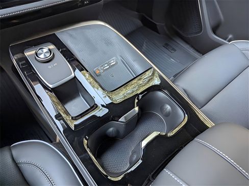 New 2026 Buick Enclave Avenir w/ Super Cruise Package image 17