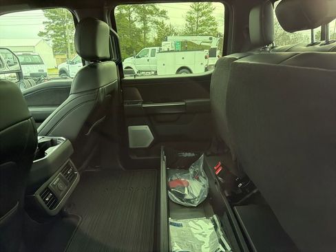 Certified 2026 Ford F350 Platinum w/ Tremor Off-Road Package image 16