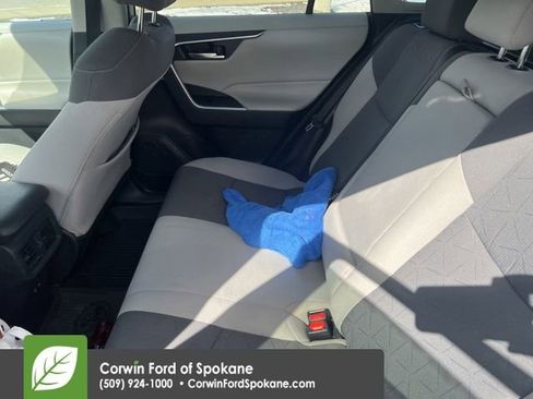 Used 2020 Toyota RAV4 XLE w/ Convenience Package image 21