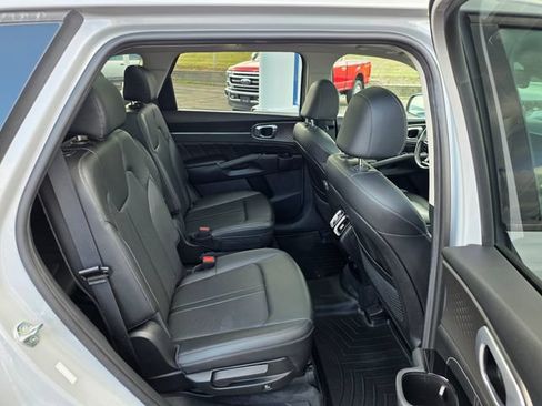 Used 2023 Kia Sorento SX AWD/4WD image 13