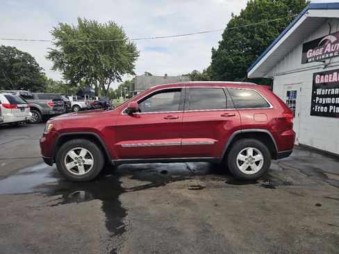 Used 2012 Jeep Grand Cherokee Laredo w/ Laredo E Group AWD/4WD image 6