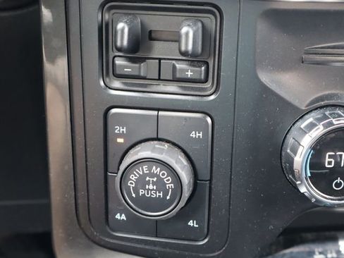 Used 2021 Ford F150 Lariat w/ Equipment Group 502A High image 37