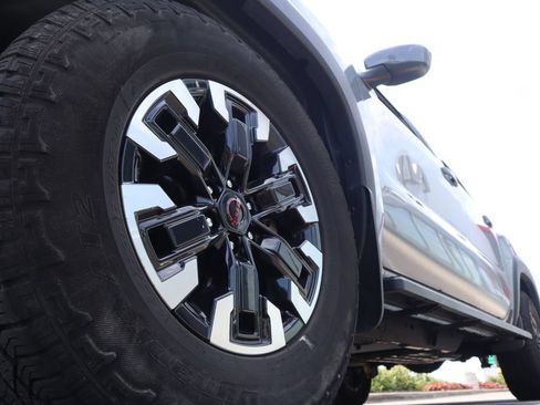 Certified 2024 Nissan Frontier PRO-4X w/ Off-Road Protection Package AWD/4WD image 11