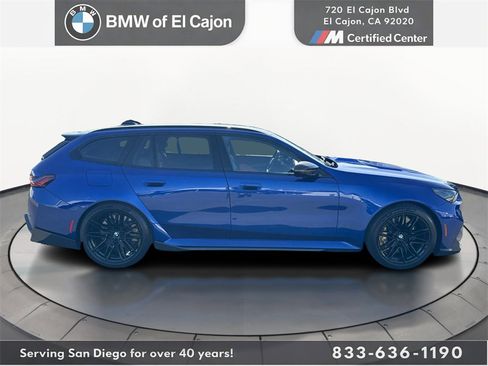 Used 2025 BMW M5 Touring image 4