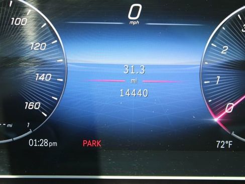 Used 2025 Mercedes-Benz GLS 450 4MATIC image 23