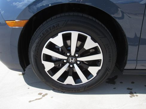 Used 2025 Honda Odyssey EX-L image 4