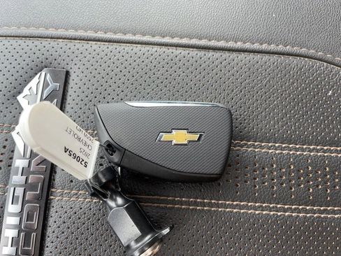 Used 2025 Chevrolet Silverado 2500 High Country w/ Technology Package image 70