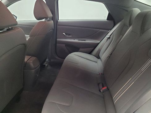 Used 2024 Hyundai Elantra SEL image 18