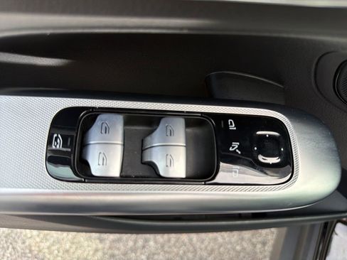 Used 2026 Mercedes-Benz GLC 300 4MATIC image 27