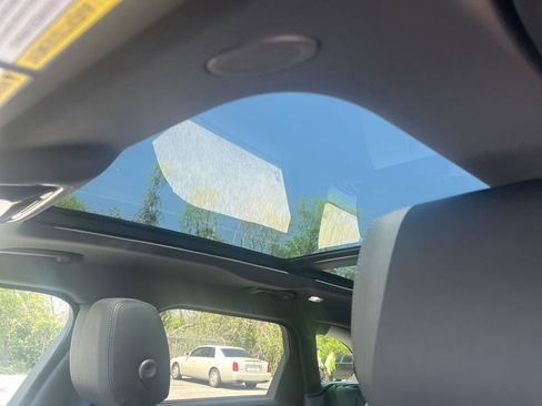 Used 2026 Land Rover Range Rover Velar Dynamic SE image 12