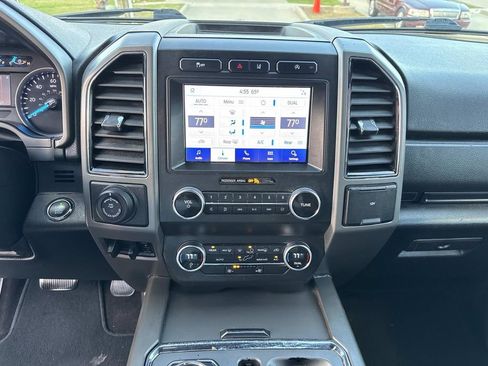 Used 2020 Ford Expedition XLT image 25