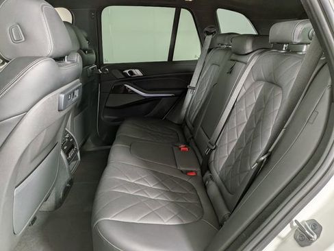 Used 2023 BMW X5 xDrive40i AWD/4WD image 28