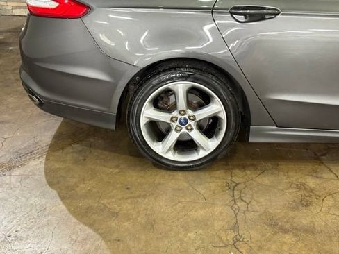 Used 2015 Ford Fusion SE w/ Equipment Group 201A FWD image 6