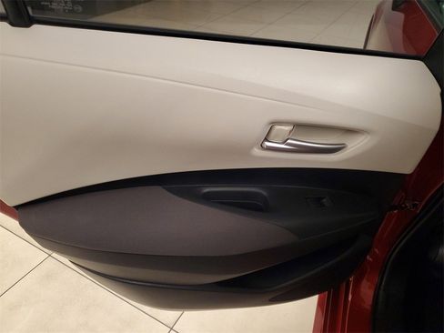 Used 2020 Toyota Corolla LE image 13