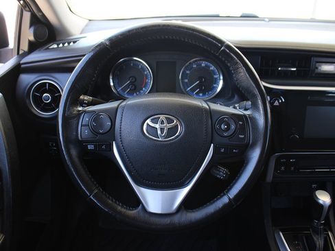 Used 2017 Toyota Corolla SE image 23