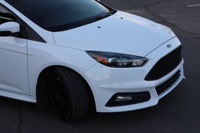 Used 2017 Ford Focus ST w/ Equipment Group 401A FWD image 10