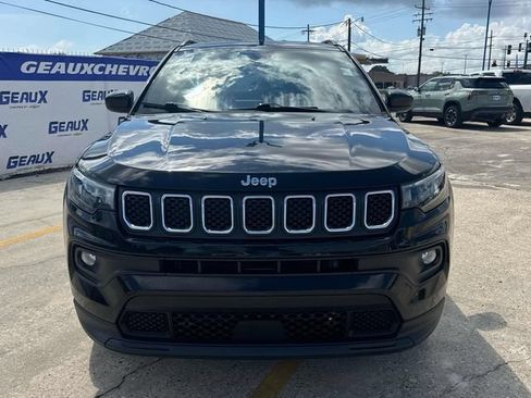Used 2023 Jeep Compass Latitude AWD/4WD image 4