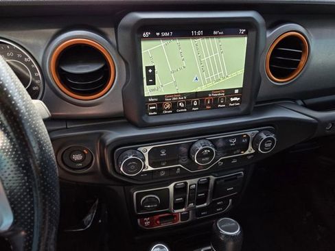 Used 2020 Jeep Gladiator Mojave AWD/4WD image 26