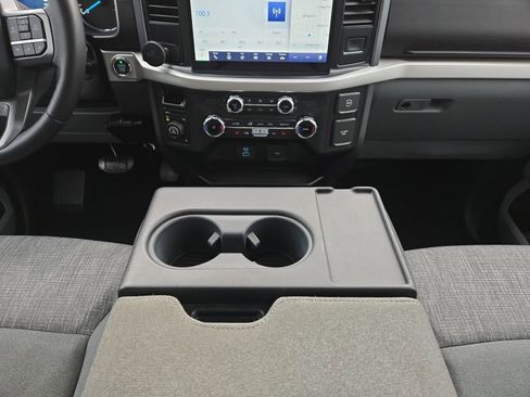 Certified 2022 Ford F150 XLT w/ Equipment Group 302A High image 21