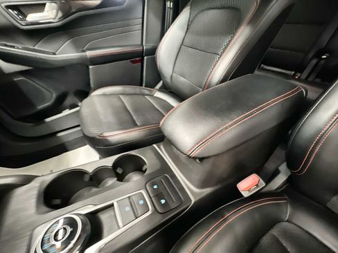 New 2025 Ford Escape ST-Line w/ Cold Weather Package image 21