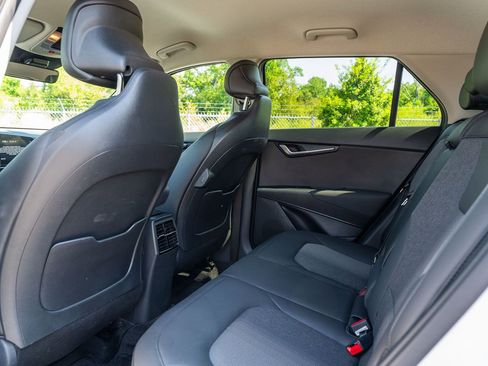 Used 2023 Kia Niro EX image 17