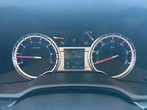 Used 2018 Toyota 4Runner SR5 AWD/4WD image 17
