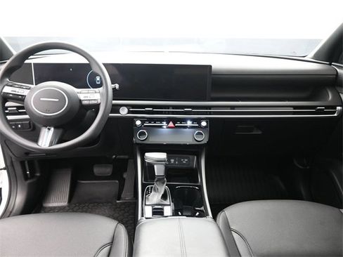 Used 2025 Hyundai Santa Cruz SEL image 24