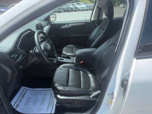 Used 2022 Ford Escape SEL w/ Technology Package FWD image 10
