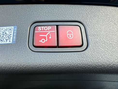 Certified 2026 Mercedes-Benz GLC 300 GLC 300 image 32