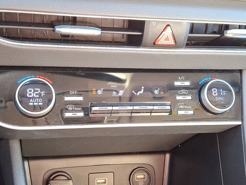 Certified 2023 Hyundai Sonata SEL w/ Preferred Accessory Package image 14