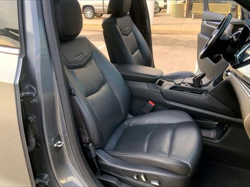 Used 2020 Cadillac XT6 Premium Luxury image 8