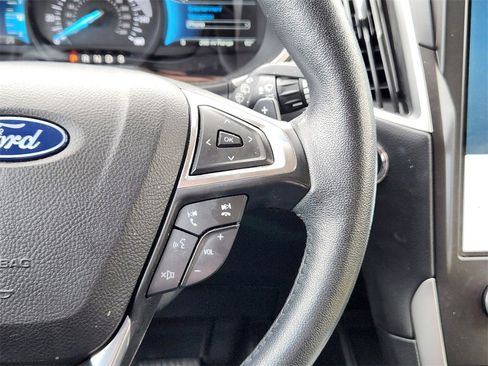 Used 2021 Ford Edge SEL w/ Convenience Package image 17