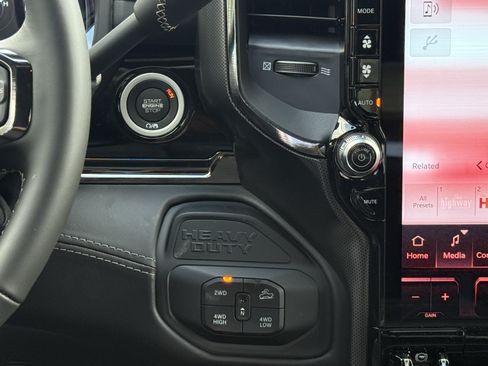 New 2026 RAM 2500 Limited AWD/4WD image 15