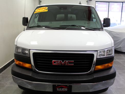 Used 2020 GMC Savana 3500 LT w/ LT Preferred Equipment Group image 2