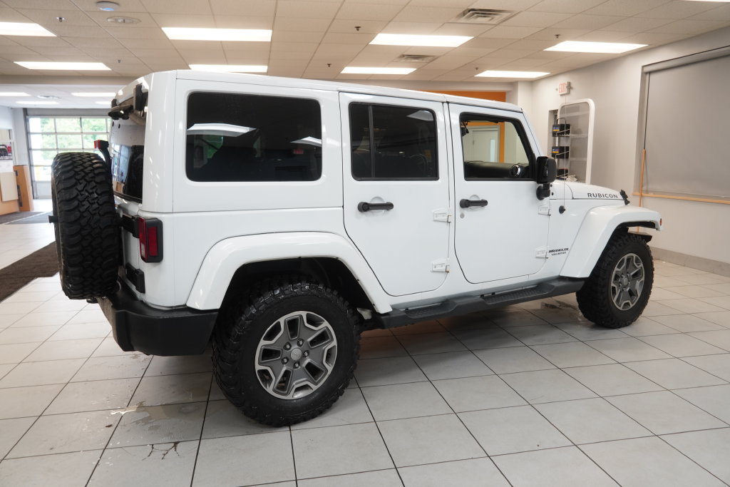 Used 2015 Jeep Wrangler Unlimited Rubicon w/ Connectivity Group AWD/4WD image 10
