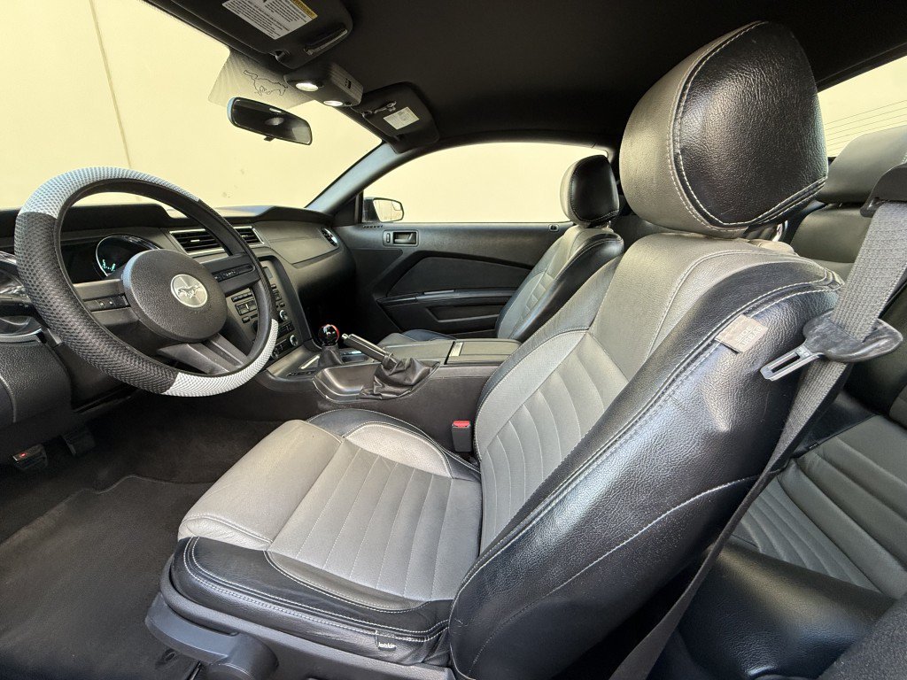 Used 2012 Ford Mustang Coupe RWD image 10