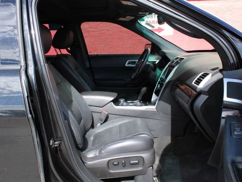 Used 2015 Ford Explorer Limited w/ Equipment Group 302A AWD/4WD image 12