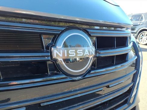 Used 2023 Nissan Versa S w/ Trunk Package image 25