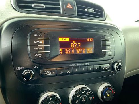 Used 2015 Kia Soul image 6