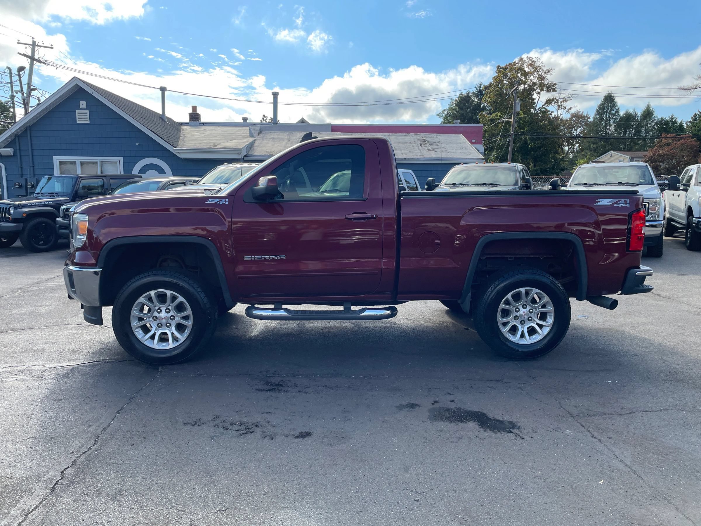 Used 2015 GMC Sierra 1500 SLE w/ SLE Preferred Package AWD/4WD image 2